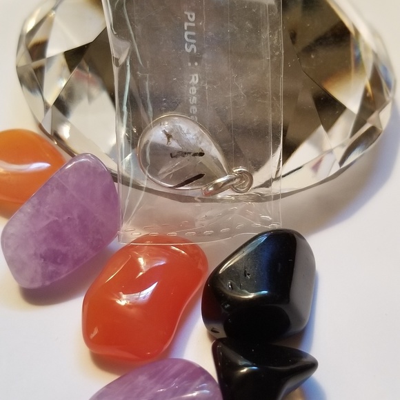 Black and white rutilated quartz pendant w/chain - Picture 4 of 8